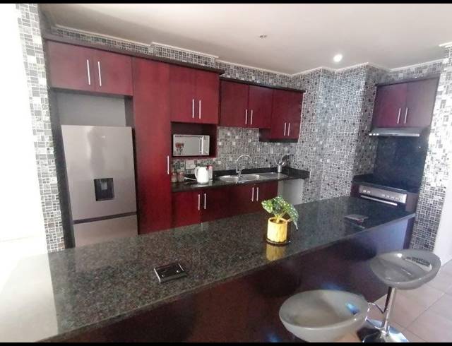 3 BEDROOM APARTMENT FOR SALE IN POINT WATERFRONT